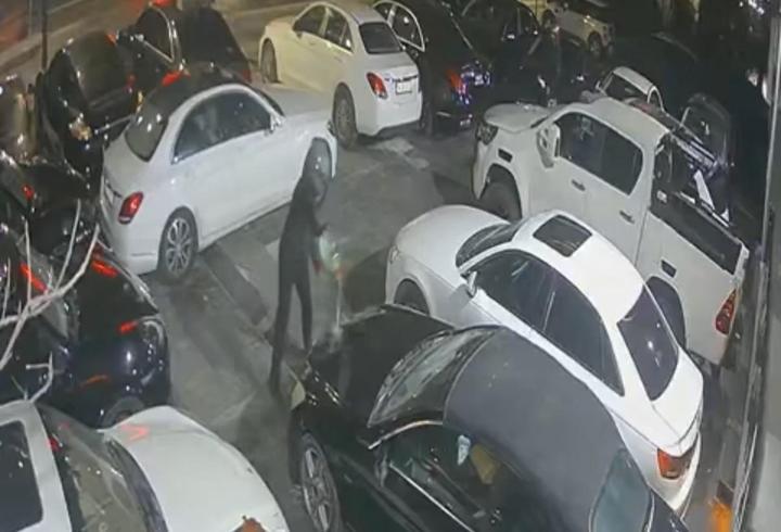 Beşiktaş’ta oto galerinin kundaklandığı sahibinin villasının kurşunlandığı anlar kamerada