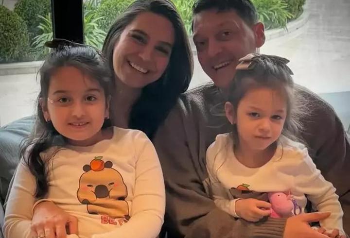 Türkiye Güzeli Amine Gülşe 3. Kez Anne Oldu: Çiftin Kızına Verdikleri İsim Dikkat Çekti