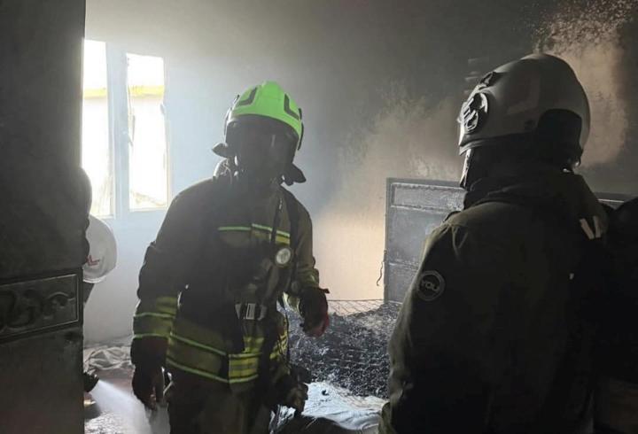 Antakya’da ev yangını, 1 kişi dumandan etkilendi