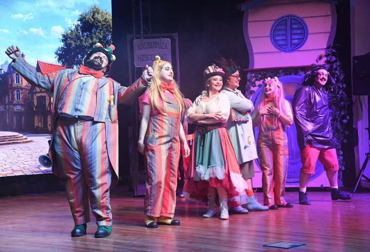 Osmaniye’de 'Çöplük Kralı ve İcatçı' çocuklarla buluştu