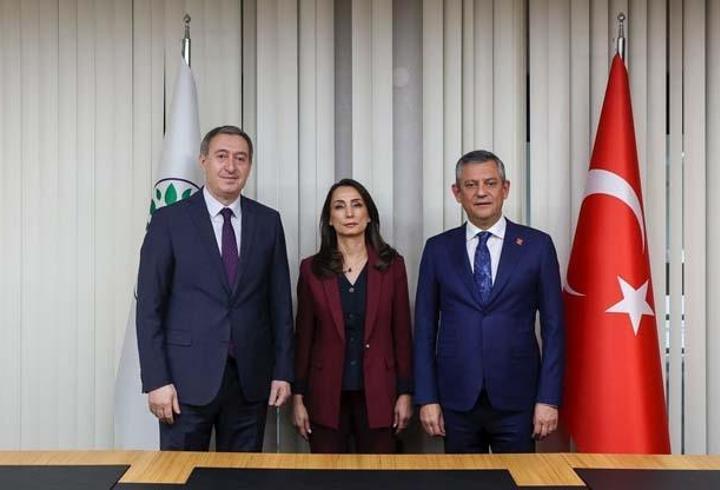 Özgür Özel'den DEM Parti'ye ziyaret