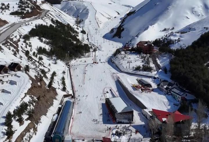 Palandöken'de kayakta 'bahar sezonu'