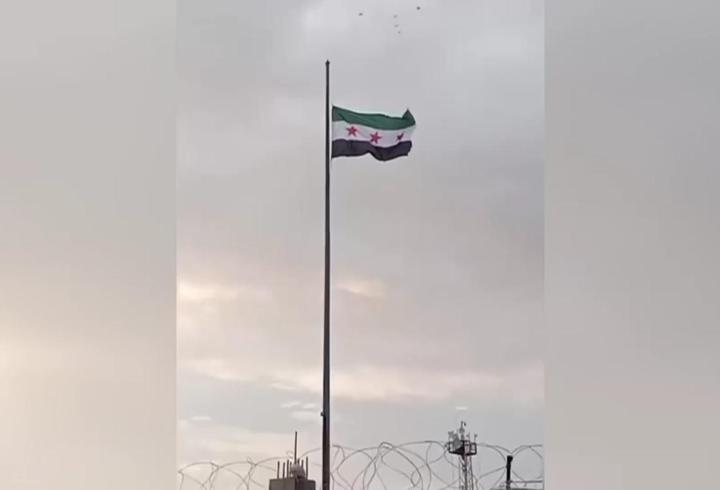 Ayn-el Arab’da yeni dönem: Suriye bayrağı göndere çekildi
