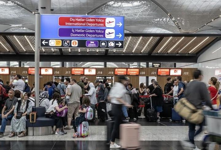 Türkiye’de havalimanlarında yolcu sayısı 49,3 milyona ulaştı