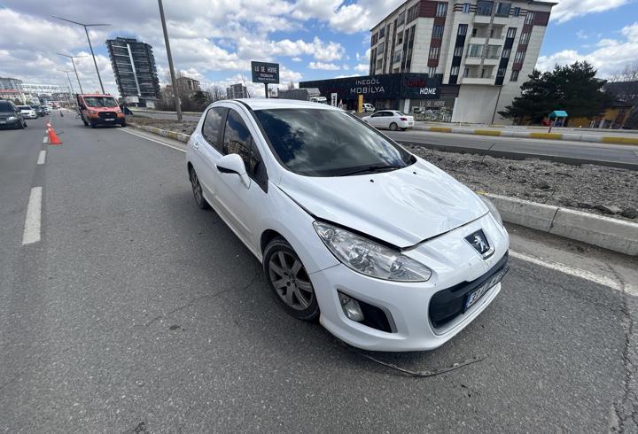 Otomobilin çarptığı Sima Nur ağır yaralandı