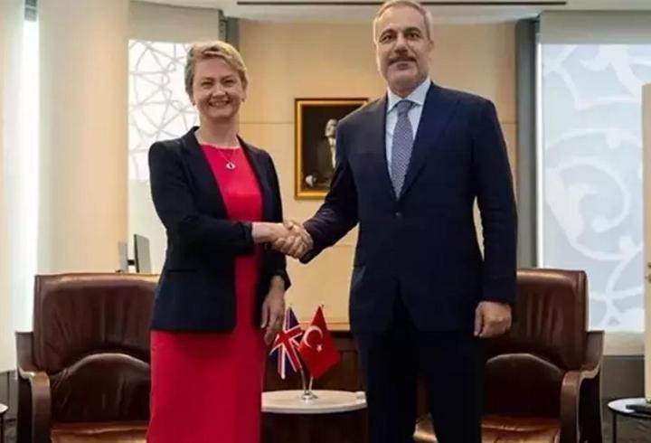 Dışişleri Bakanı Hakan Fidan, İngiliz mevkidaşıyla görüştü