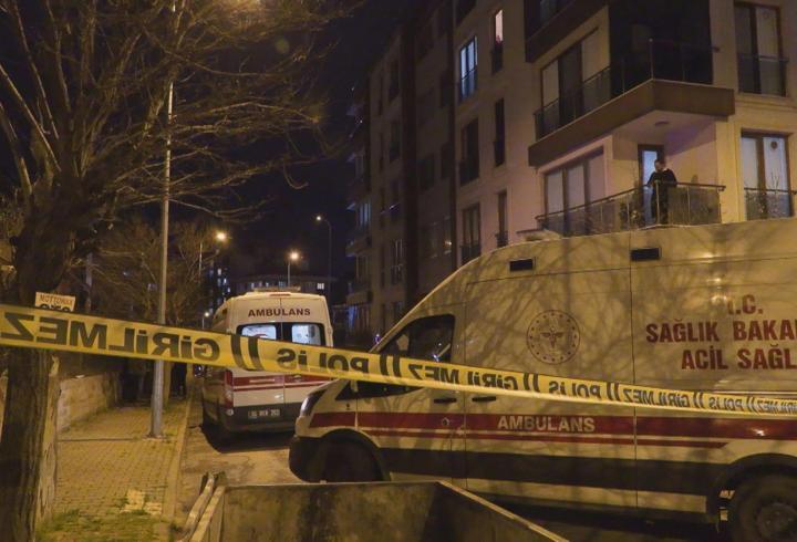 Çekmeköy'de annesi ve ağabeyini silahla öldürüp, diğer ağabeyini yaralayan şüpheli yakalandı