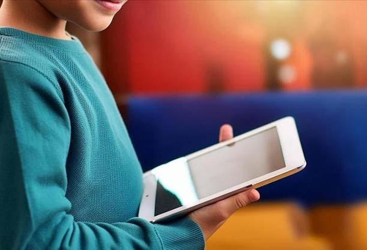 Sanal medyaya "15 yaş" düzenlemesi: Daha küçükler giremeyecek!