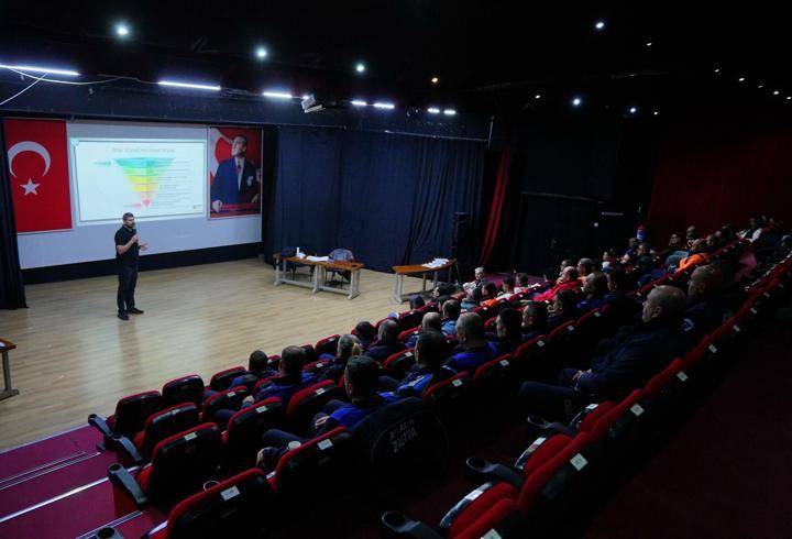 Ayvalık'ta atık getirme merkezi için personele eğitime başlandı