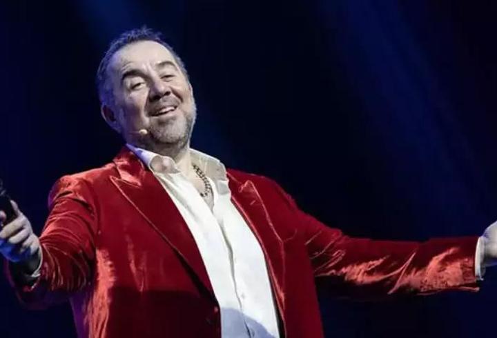 30 Kilo Veren Ata Demirer Zayıflama Sırrını Açıkladı! İşte Asla Tüketmediği O Besinler ve Zayıflamak İsteyenlere Tavsiyeler