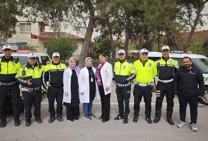 Erdemli'de yolculara kanser bilgilendirmesi