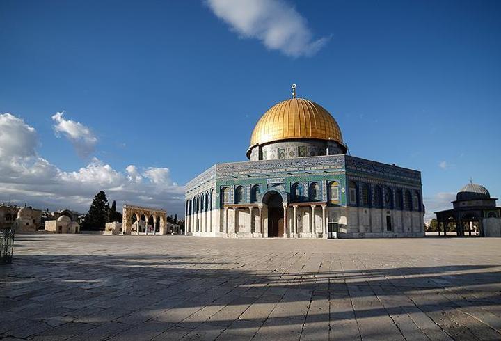 Mescid-i Aksa, 41 gün sonra ibadete açıldı