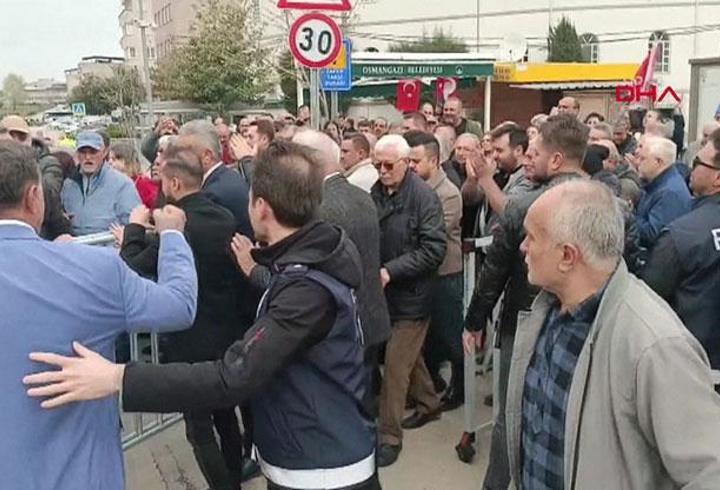 Bursa Büyükşehir Belediyesi'nde seçim arbedesi