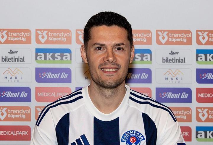 Kasımpaşa, oyuncumuz Haris Hajradinovic ile nikâh tazeledi