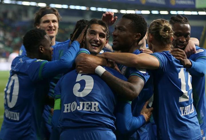 Karadeniz derbisinde Çaykur Rizespor, Samsunspor’u rahat geçti