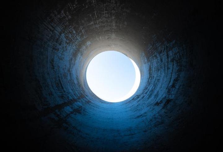 Bahçeye gelen çocuklar fark etti! 16 gün kuyuda mahsur kaldı