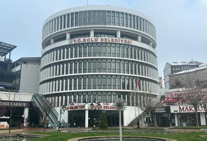 Bolu Belediye Başkan Yardımcısı ile meclis üyesi gözaltına alındı