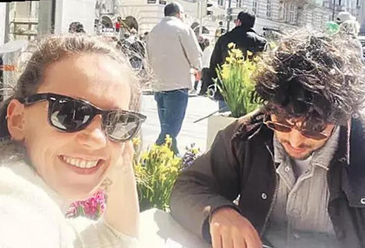 Taner Ölmez ve Ece Çeşmioğlu Viyana’da Aşk Tazeledi! Aşk Tatilinden Kalpleri Isıtan Pozlar