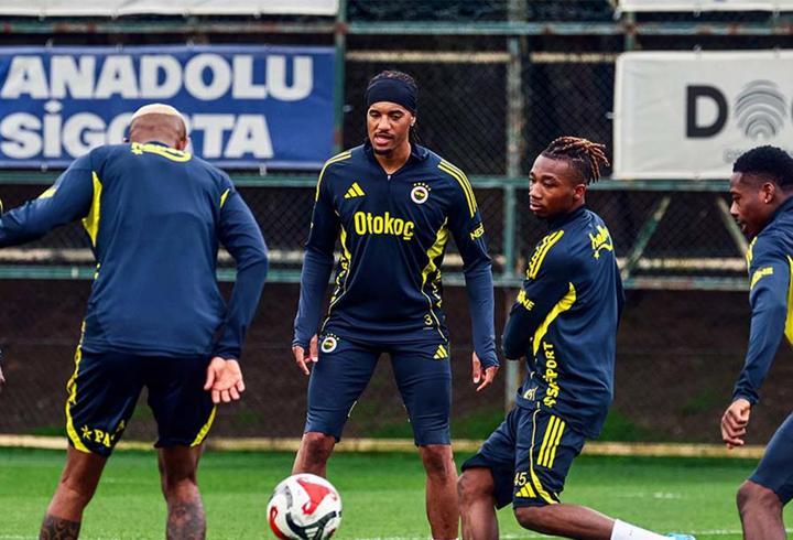 Fenerbahçe'de 8 isim kart sınırında