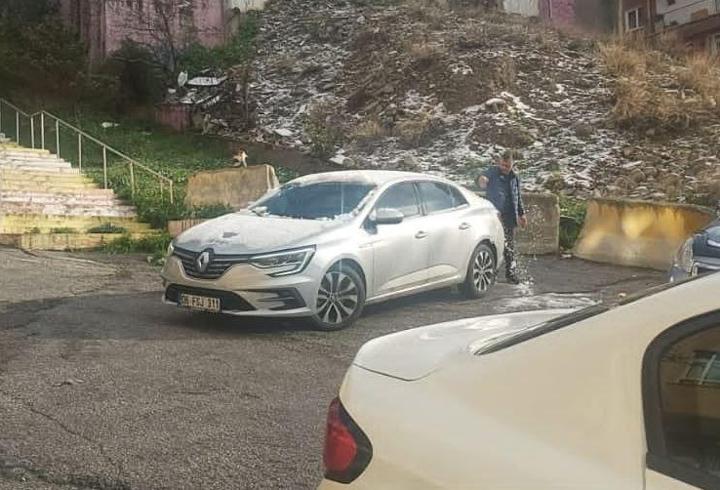 Ankaralılar yeni güne karla uyandı