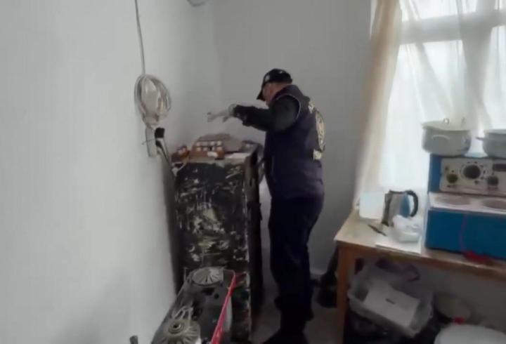 Fatih'te sahte altın imalathanesine polis baskını