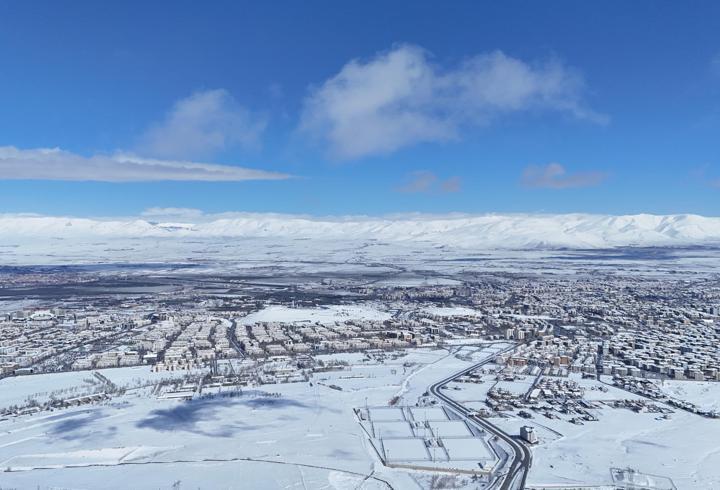 Erzurum ve Ardahan'da kar yağışı