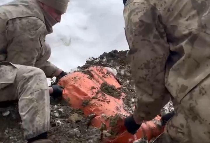 Van ve Hakkari'de 446 kilo uyuşturucu ele geçirildi: 8 gözaltı