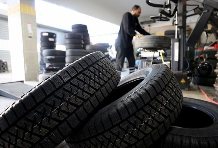 FATİH HAZİRESİNDE KİMLER YATIYOR? İlber Ortaylı'nın Defnedildiği Fatih Camii Haziresinde Kimlerin Mezarı Var?3