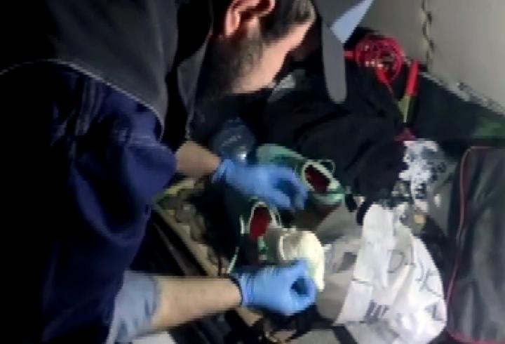 Bagajdaki ayakkabıya gizlenmiş 50 gram metamfetamin ele geçirildi