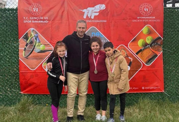 Ulusal tenis turnuvası sona erdi