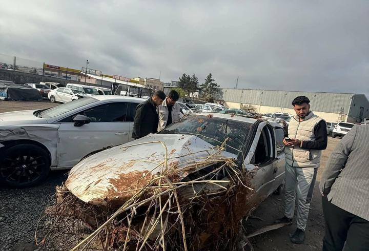 Devrilen otomobilin sürücüsü öldü