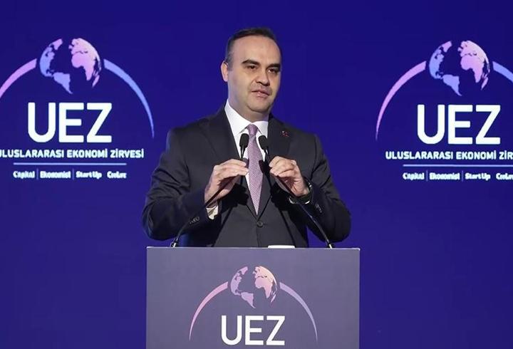 Bakan Kacır: "Türkiye küresel ticaretin merkezi"