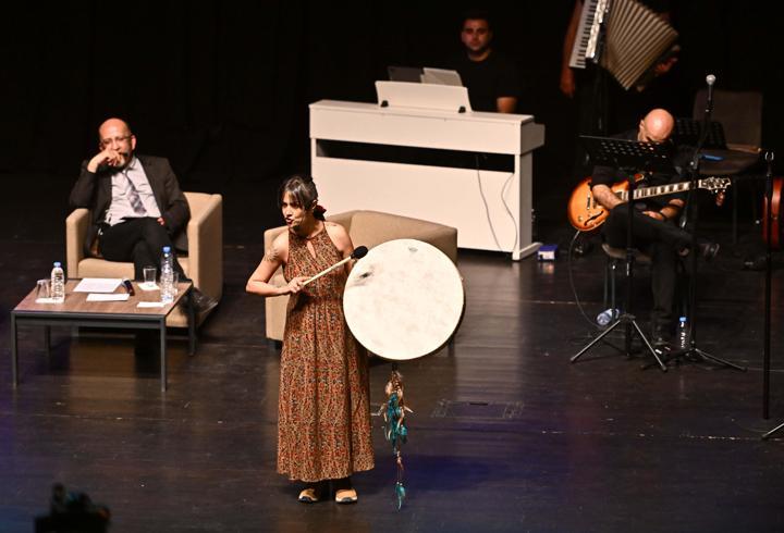 Muratpaşa’da şiir ve müzik dolu gece