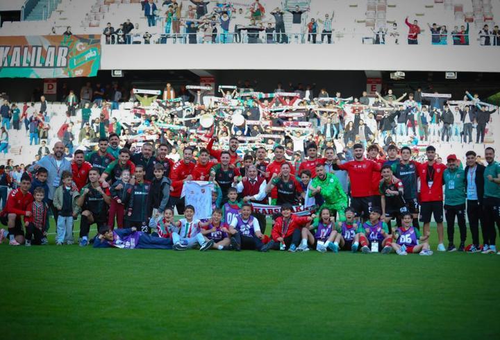 Karşıyaka'dan gövde gösterisi