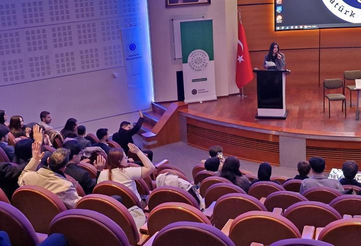 Üniversitelilerin simülasyonu TBMM'yi aratmadı