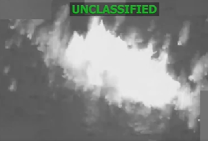 Pasifik'te sular yine ısındı! ABD 'uyuşturucu' iddiasıyla tekneyi vurdu: 2 ölü