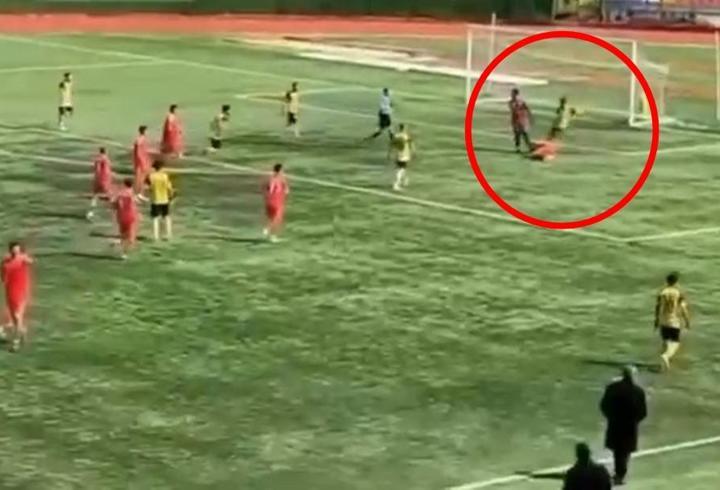 Amatör maçta rakibinin burnunu kıran futbolcu süresiz olarak kadro dışı bırakıldı