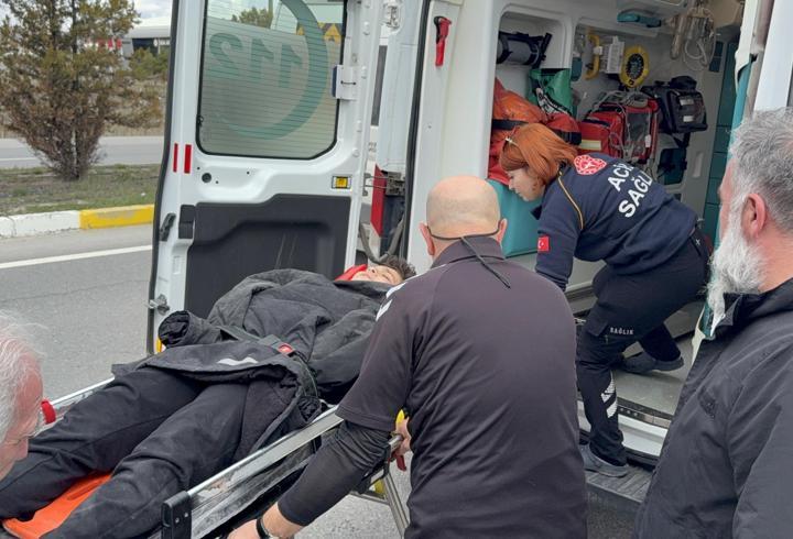 Sivas'ta kazada yaralanan 4 futbolcu ile 1 sürücünün tedavisi sürüyor