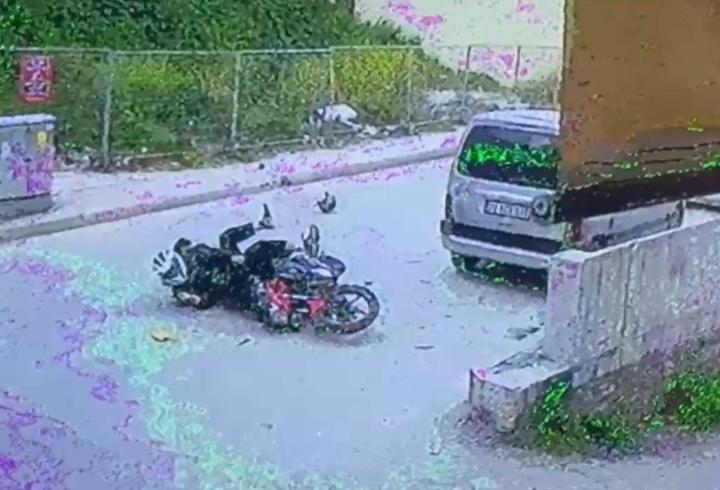 Edirne'de 2 motosiklet çarpıştı; 1 yaralı, kaza kamerada