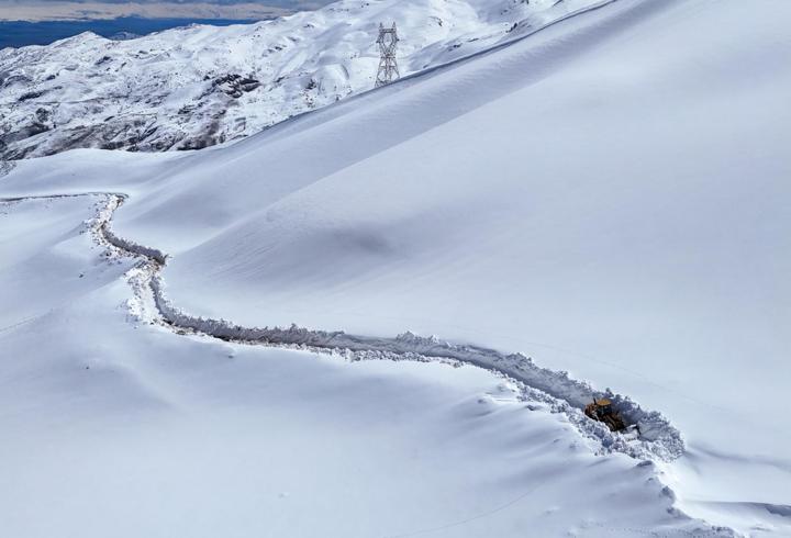 Muş'ta nisan ayı ortasında karla mücadele/Ek fotoğraflar
