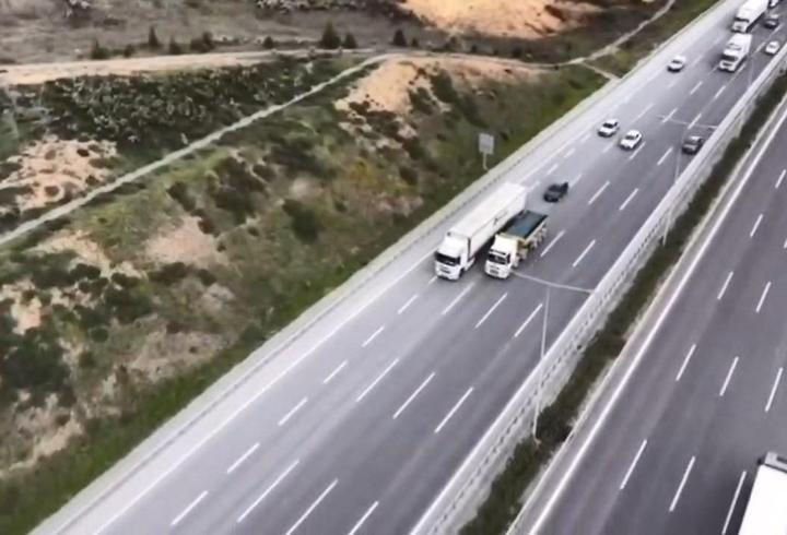 Sarıyer'de dronla takip edilen TIR'da kaçak tütün mamulleri ile çeşitli ürünler ele geçirildi