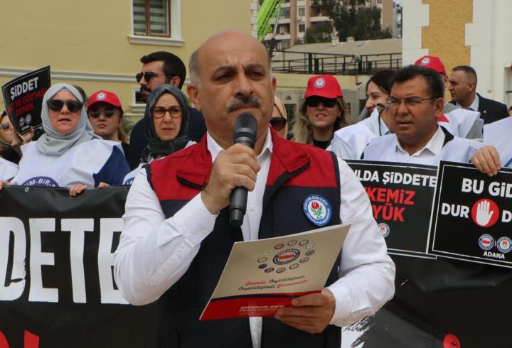 Adana’da öğretmenler, eğitimde şiddete 'dur' demek için iş bıraktı
