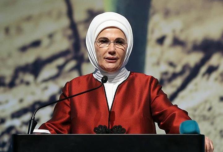 Emine Erdoğan: Bugün, milletçe birlik ve beraberlik içinde olmamız gereken bir gündür