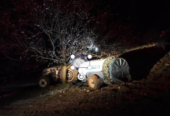 Malatya'da traktör ile kayısı ağacı arasında kalan sürücü öldü