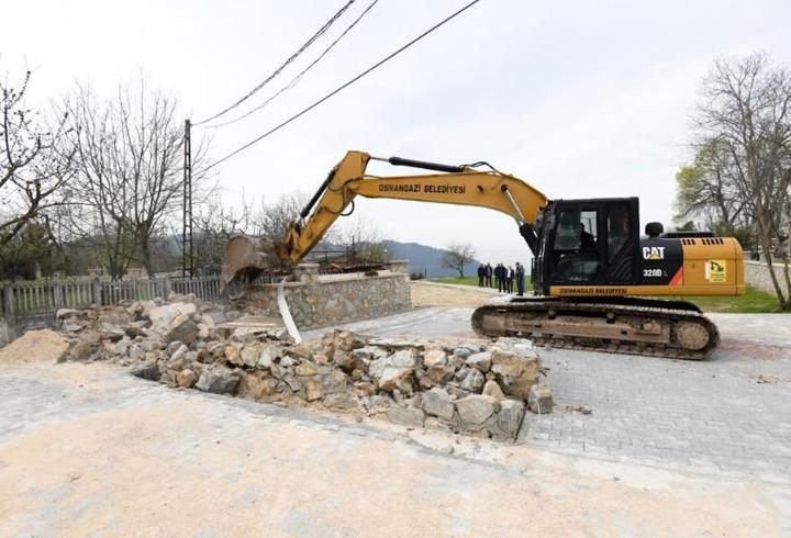 Osmangazi’de sit alanındaki kaçak yapı yıkıldı