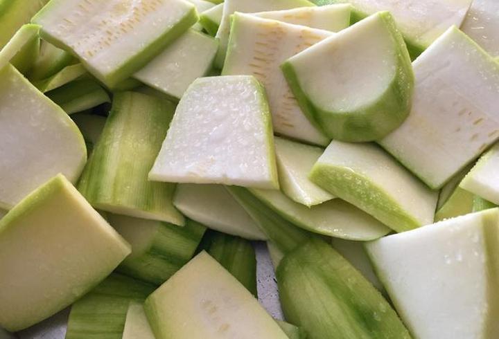 Ödem attırıyor, porsiyon kontrolüne destek oluyor! Her türlü yemeği çok faydalı