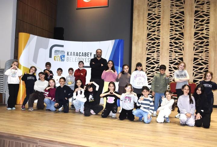 Karacabey Belediyesi Çocuk Tiyatro Ekibi sahne çalışmalarına başladı