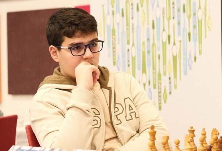 Yağız Kaan Erdoğmuş'tan tarihi başarı: "En genç büyükusta" ünvanını elde etti