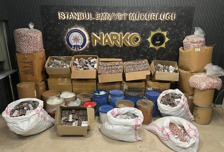 Büyükçekmece'de uyuşturucu operasyonunda gözaltına alınan 2 şüpheliden 1'i tutuklandı