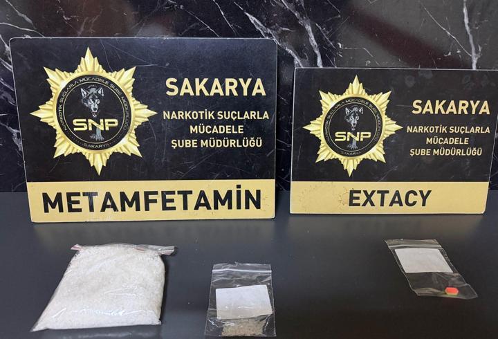 Sakarya'da uyuşturucu operasyonu: 3 tutuklama